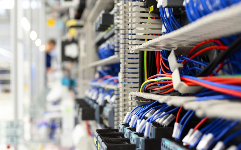 Close-up of the wiring of a control cabinet