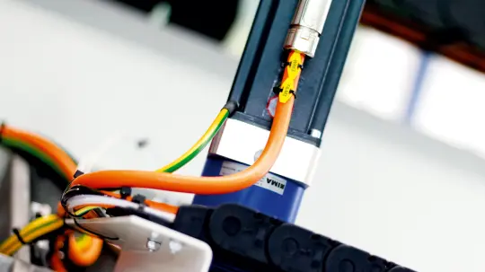 Close-up hybrid cable Close-up hybrid cable