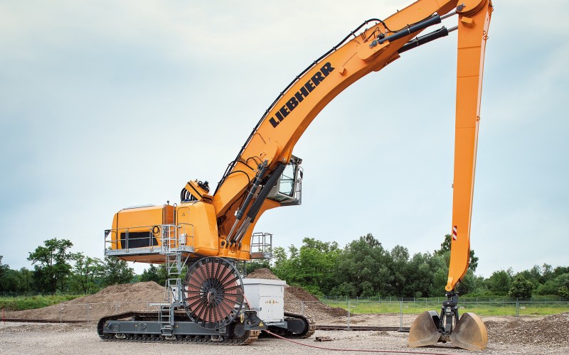 Obří bagr od Liebherr