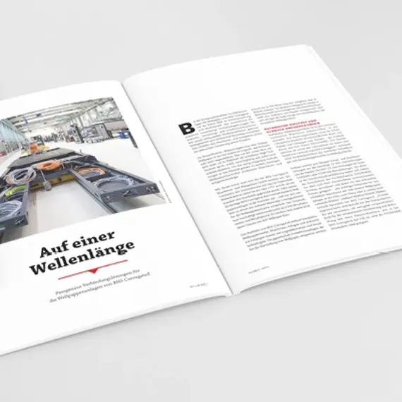 Aufgeblättertes Kundenmagazin POWER